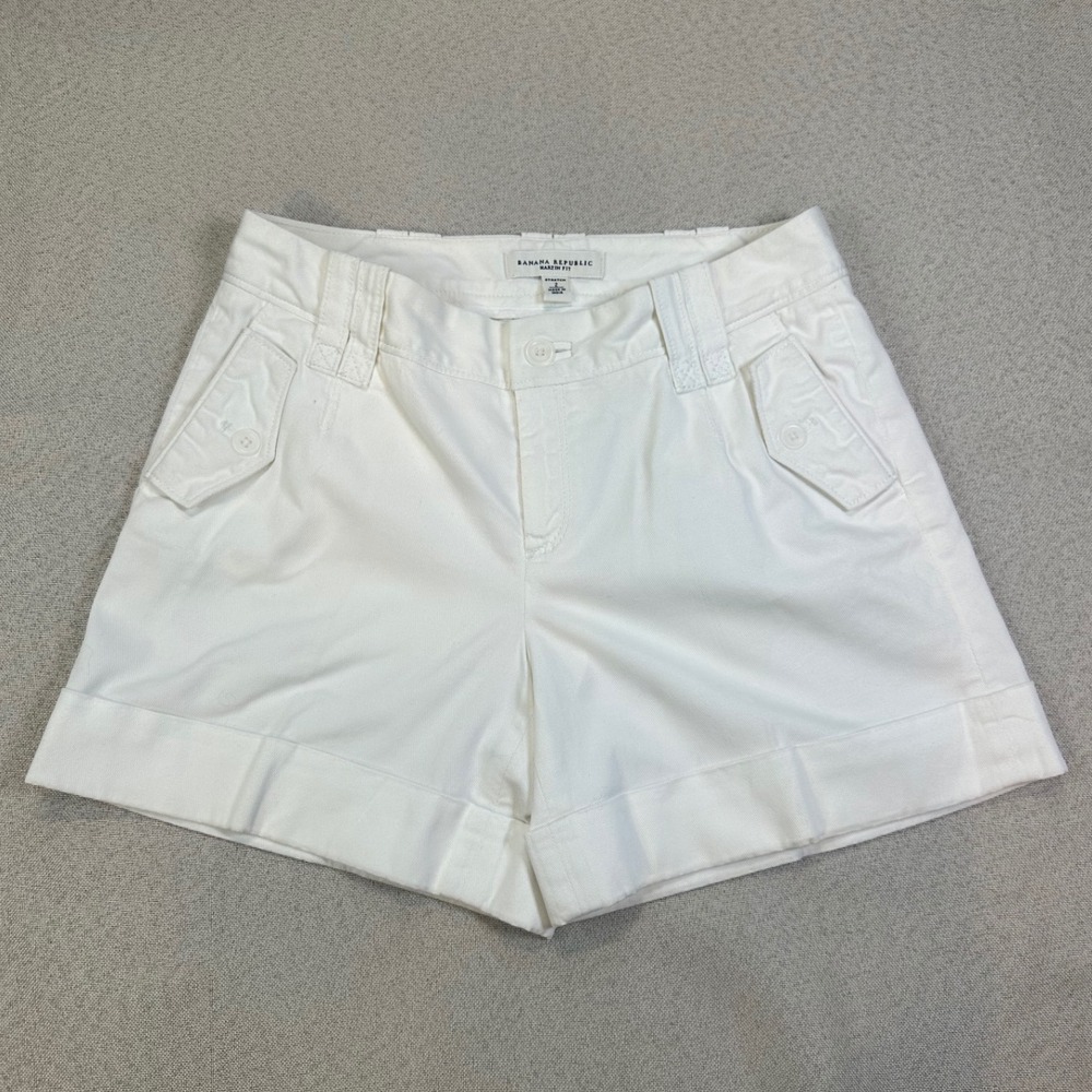 Banana Republic Shorts Womens 2 White Cotton Martin Fit Cuffed Chino Preppy Chic